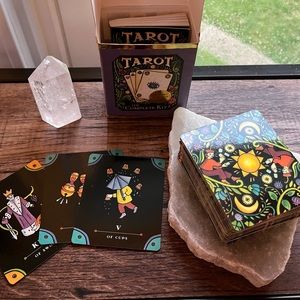 Tarot kit with full deck, book, and guide mat in great condition